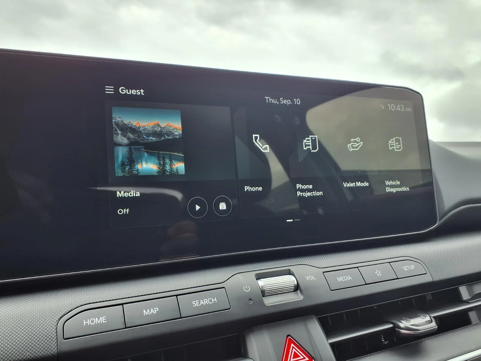 New 2026 Snow White Pearl Kia LXS image 12