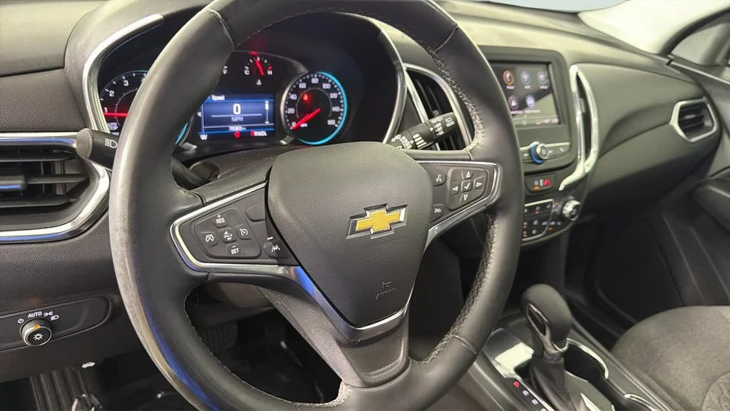 Used 2024 Lakeshore Blue Metallic Chevrolet LT image 21