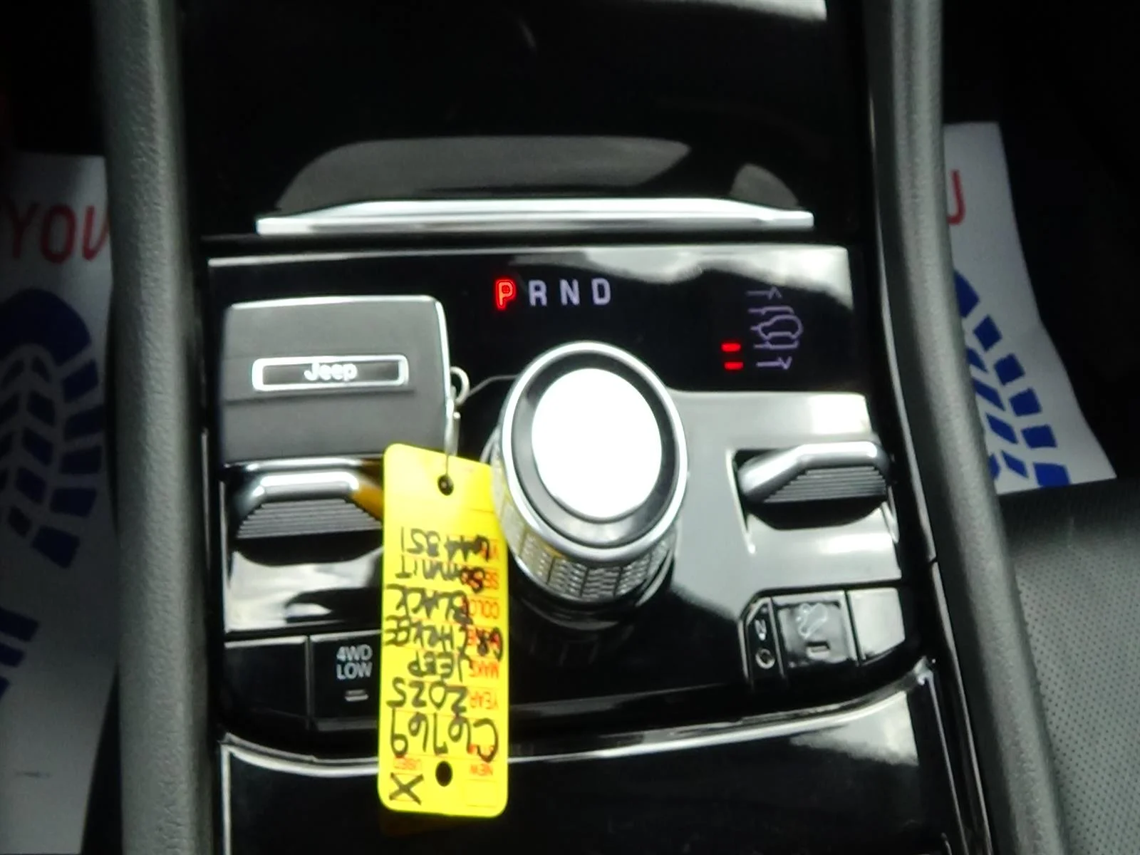 Used 2025 Diamond Black Crystal Pearl Coat (pxj) Jeep Summit image 32