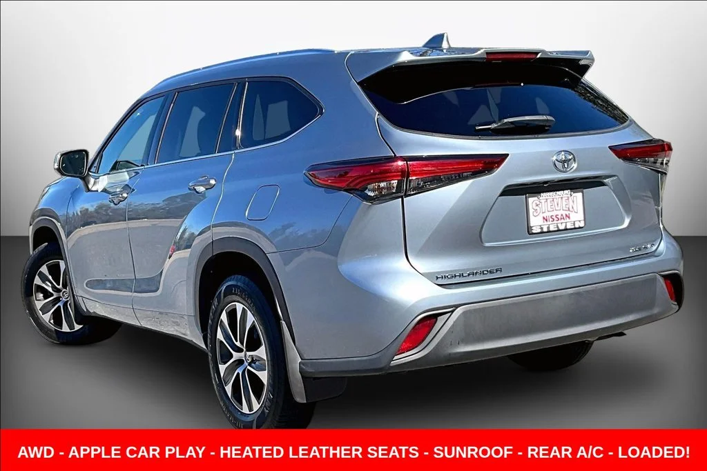 Used 2021 Silver Toyota XLE image 4