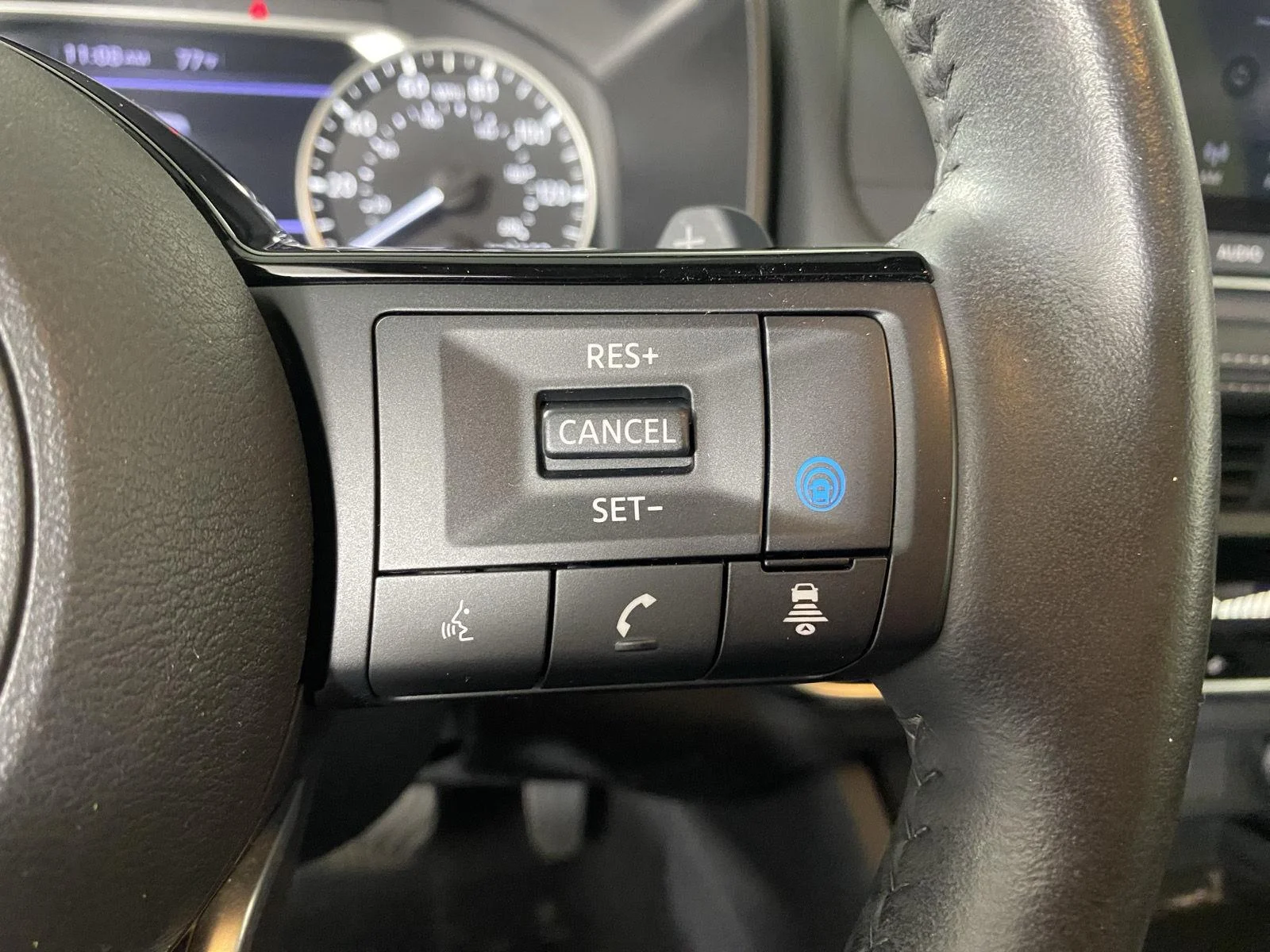 Used 2023 Brilliant Silver Metallic Nissan SV image 17