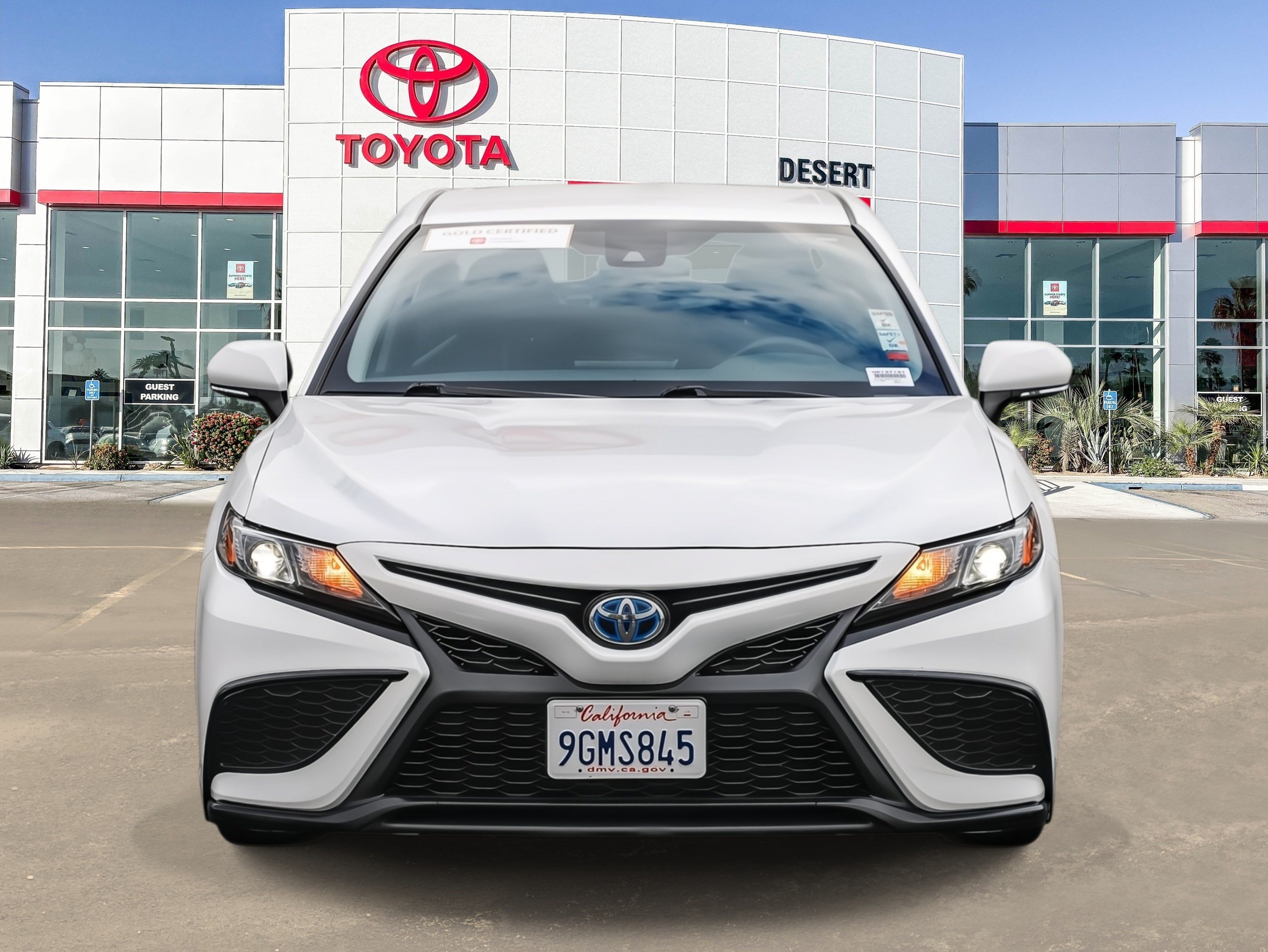 Certified Used 2023 Ice Cap Toyota SE image 2