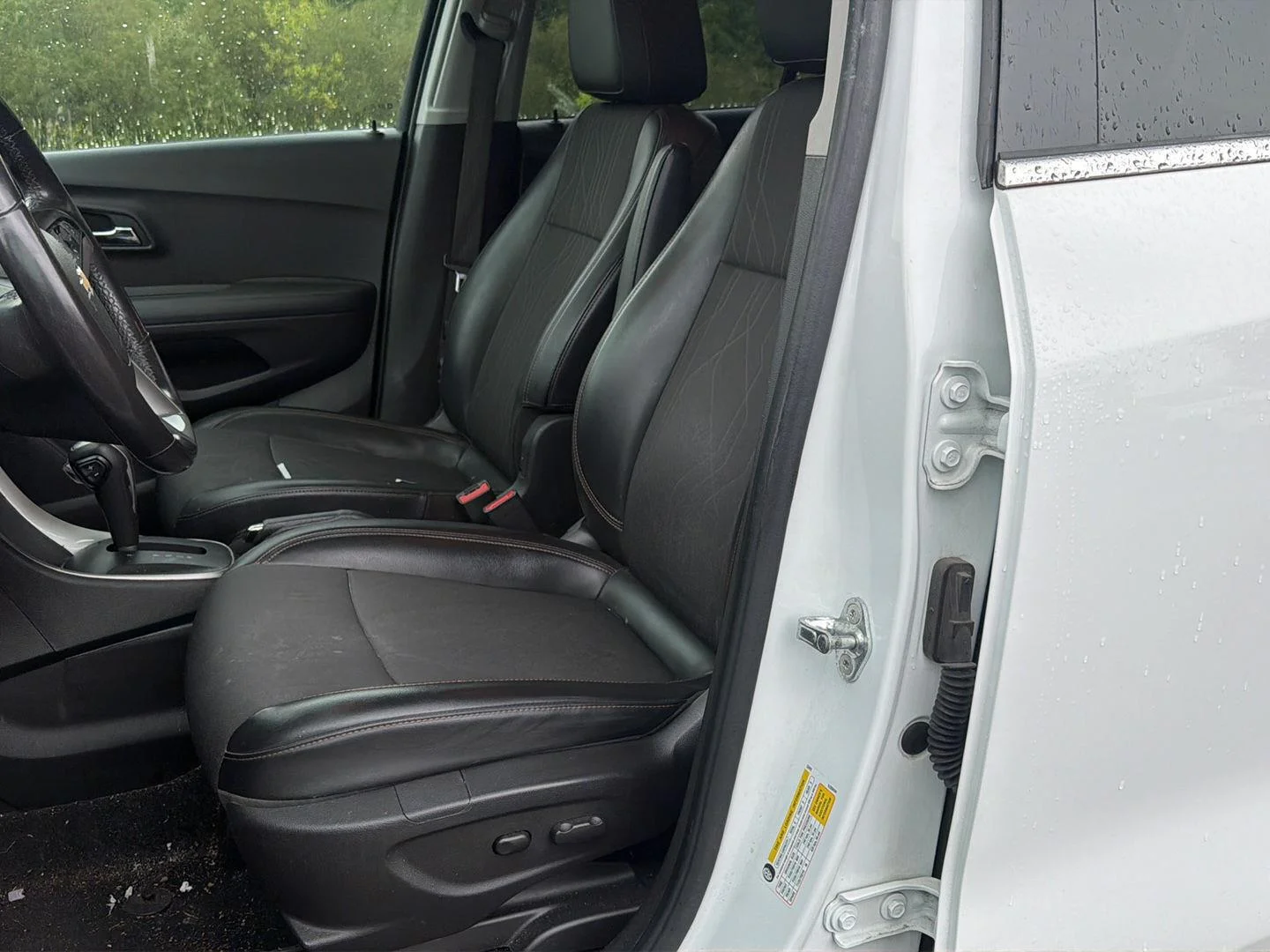 Used 2019 Summit White Chevrolet LT image 16