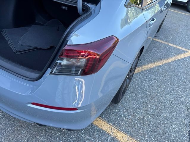 Used 2025 Urban Gray Pearl Honda  image 8