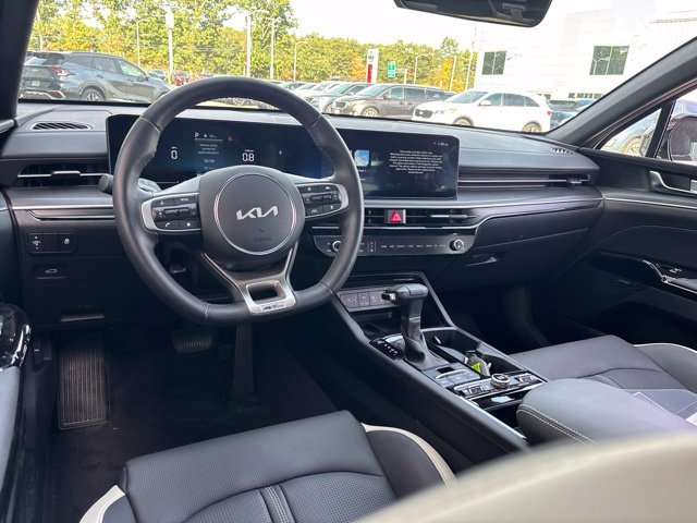 Certified Used 2025 White Kia GT-Line image 13
