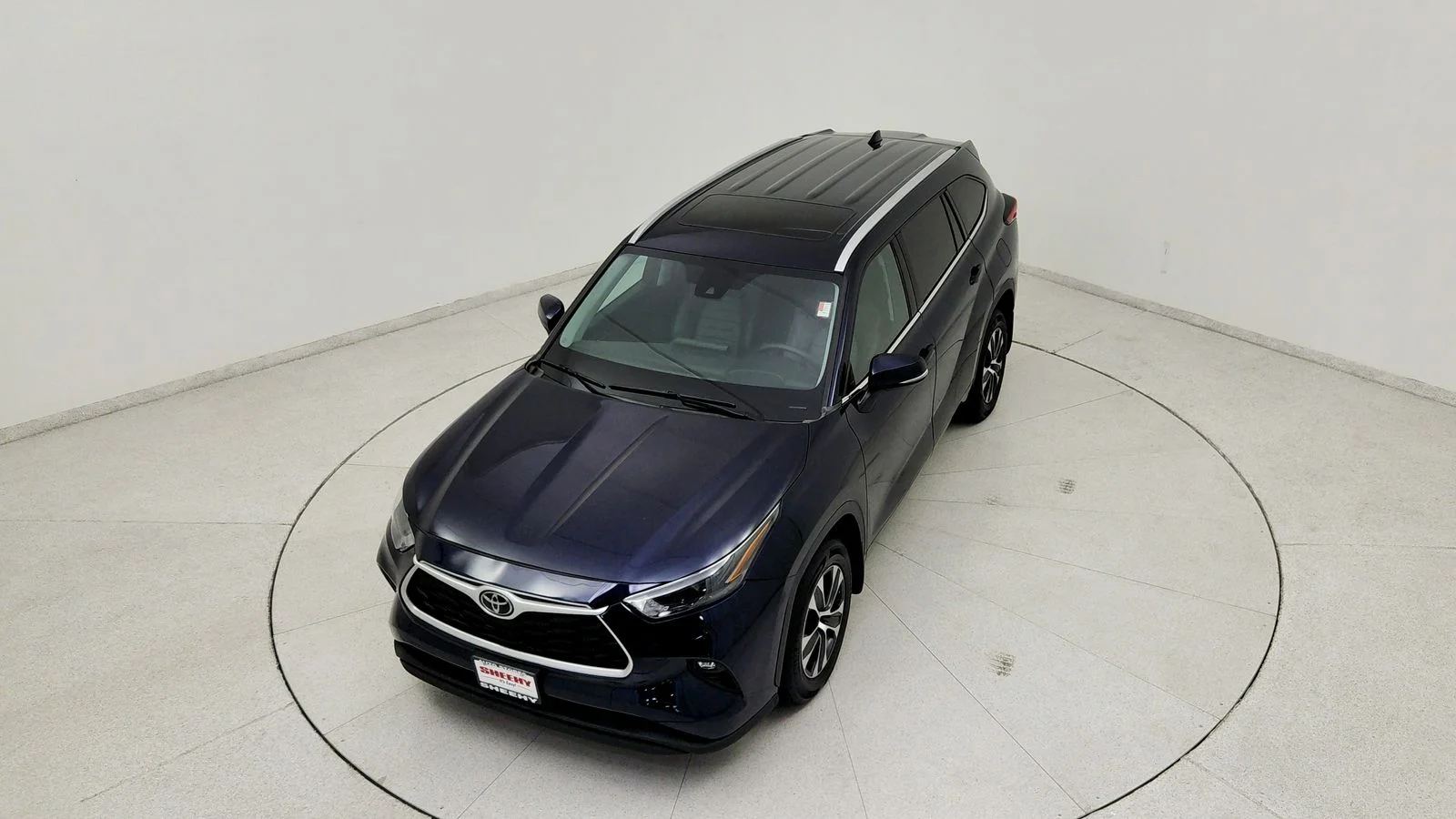 Used 2022  Toyota XLE image 16
