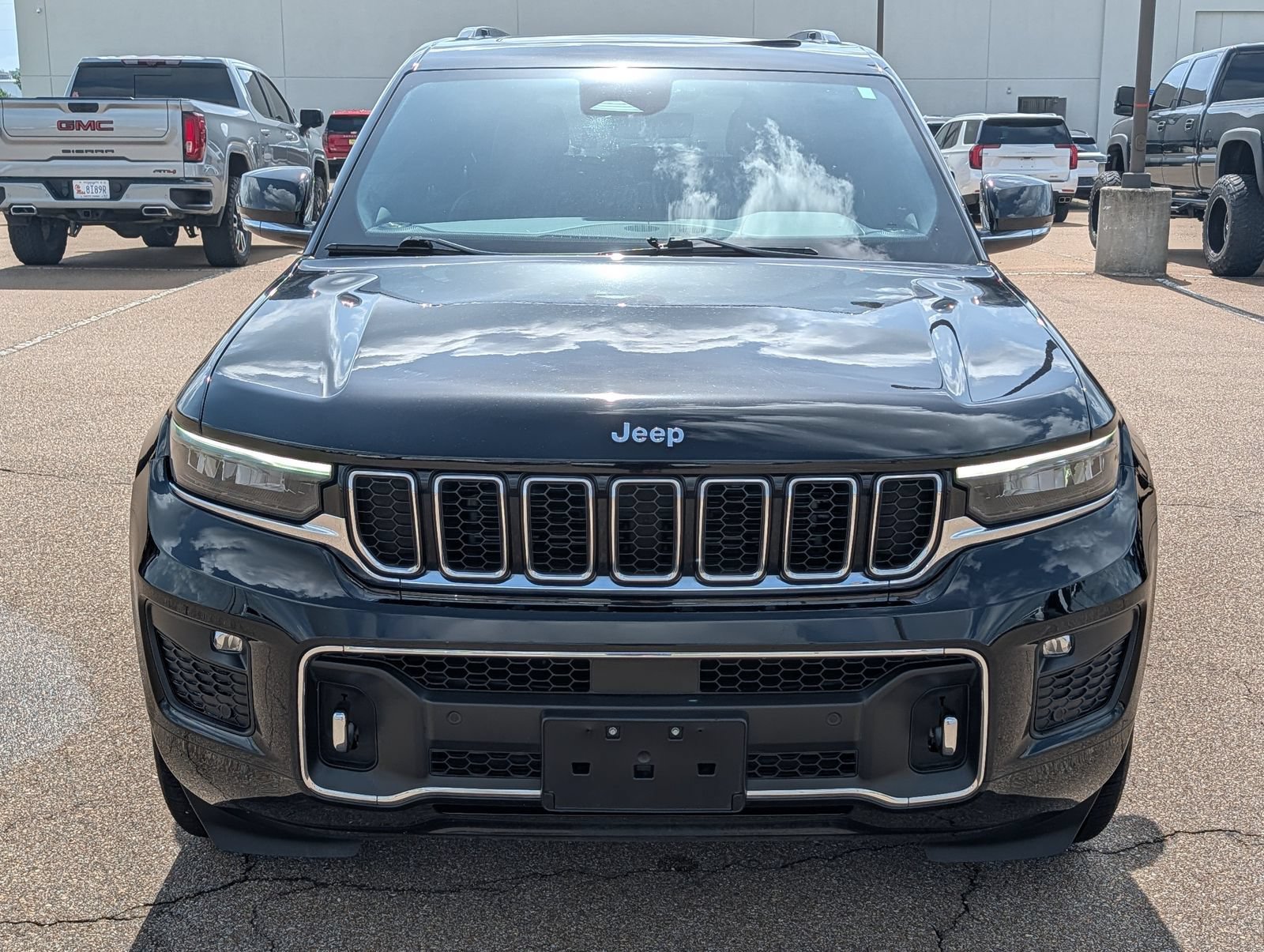 Used 2023 Black Jeep Overland 4x4 image 8