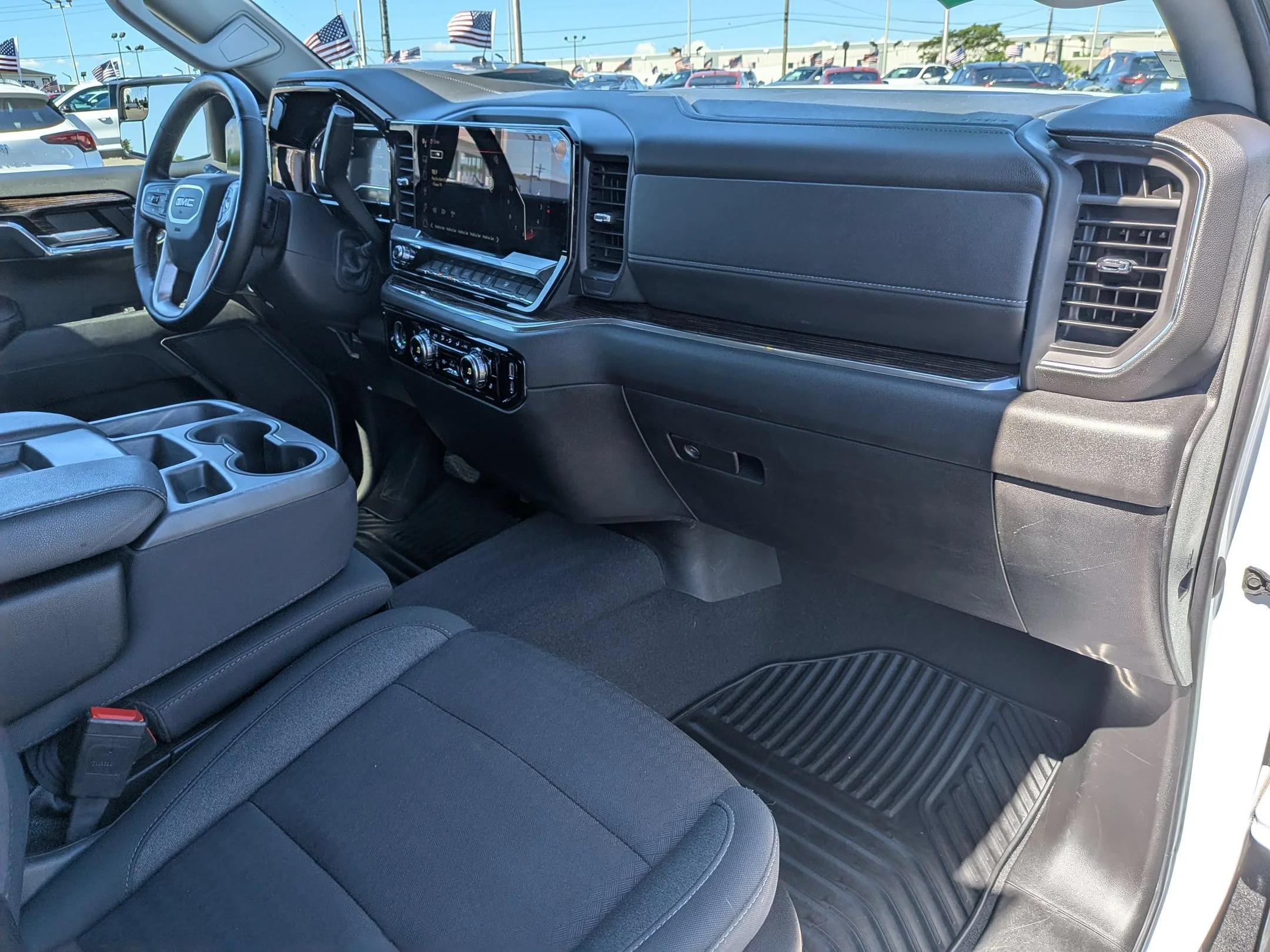 Used 2023 Summit White GMC Elevation image 28
