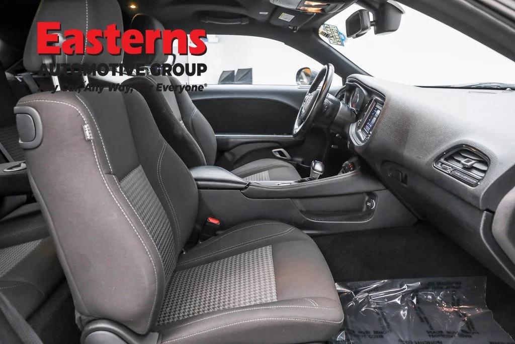 Used 2023 Gray Dodge SXT image 22
