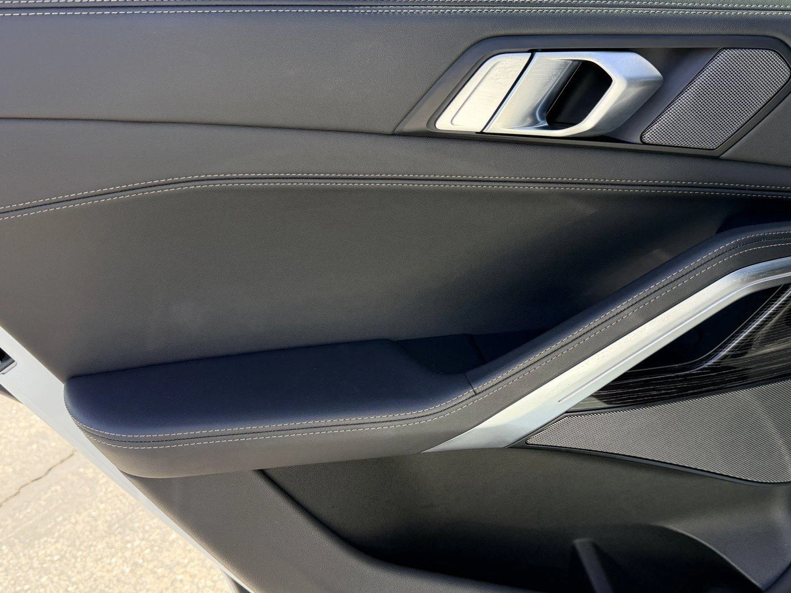 Used 2025  BMW xDrive40i image 19