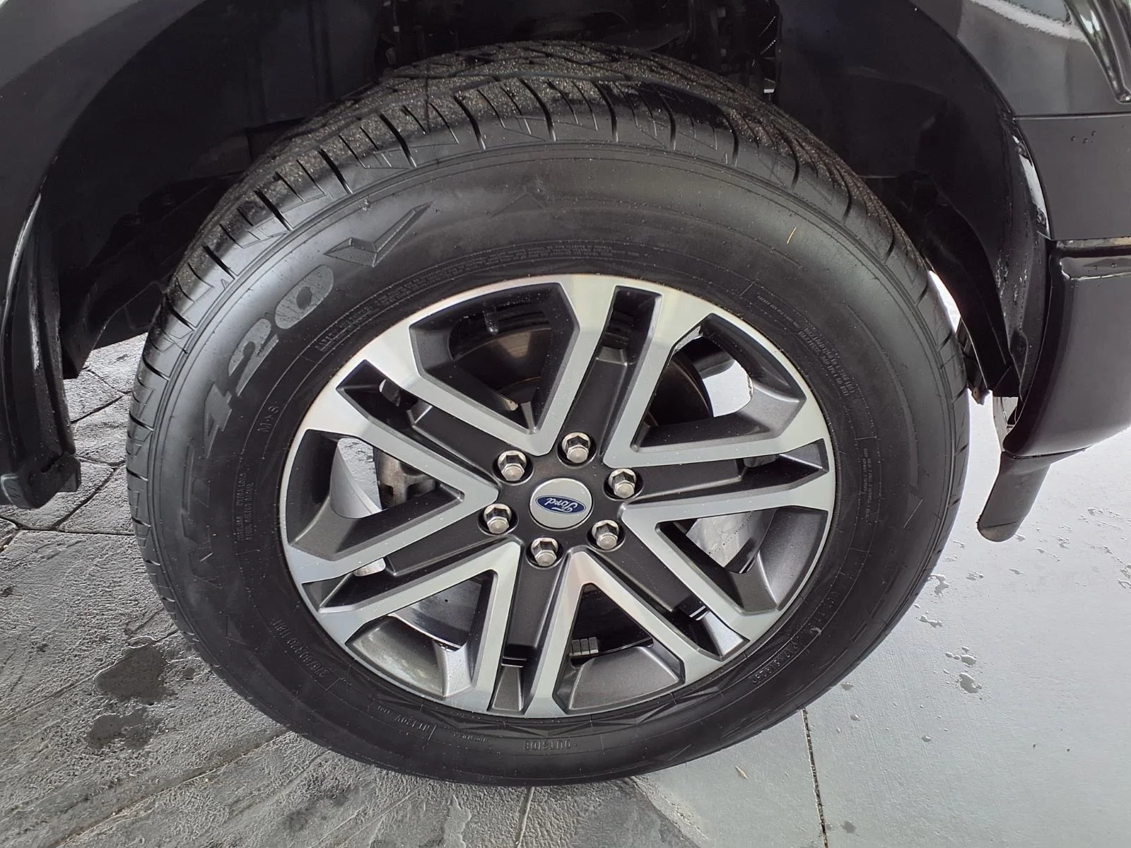 Used 2023 Agate Black Metallic Ford XL image 12