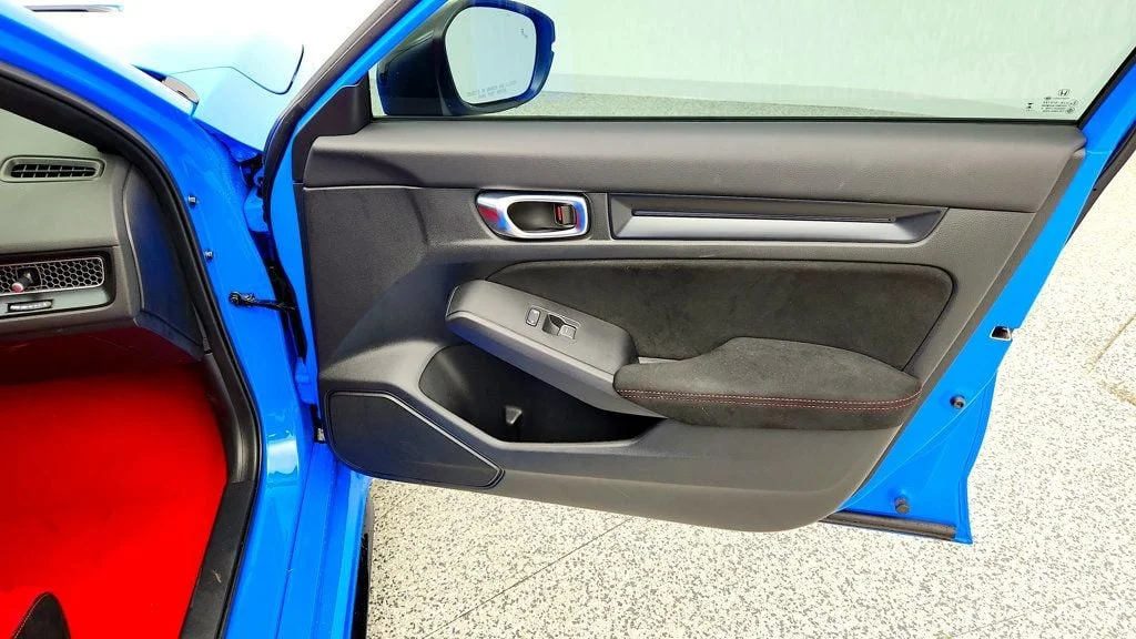 Used 2023 Boost Blue Pearl Honda Manual image 26