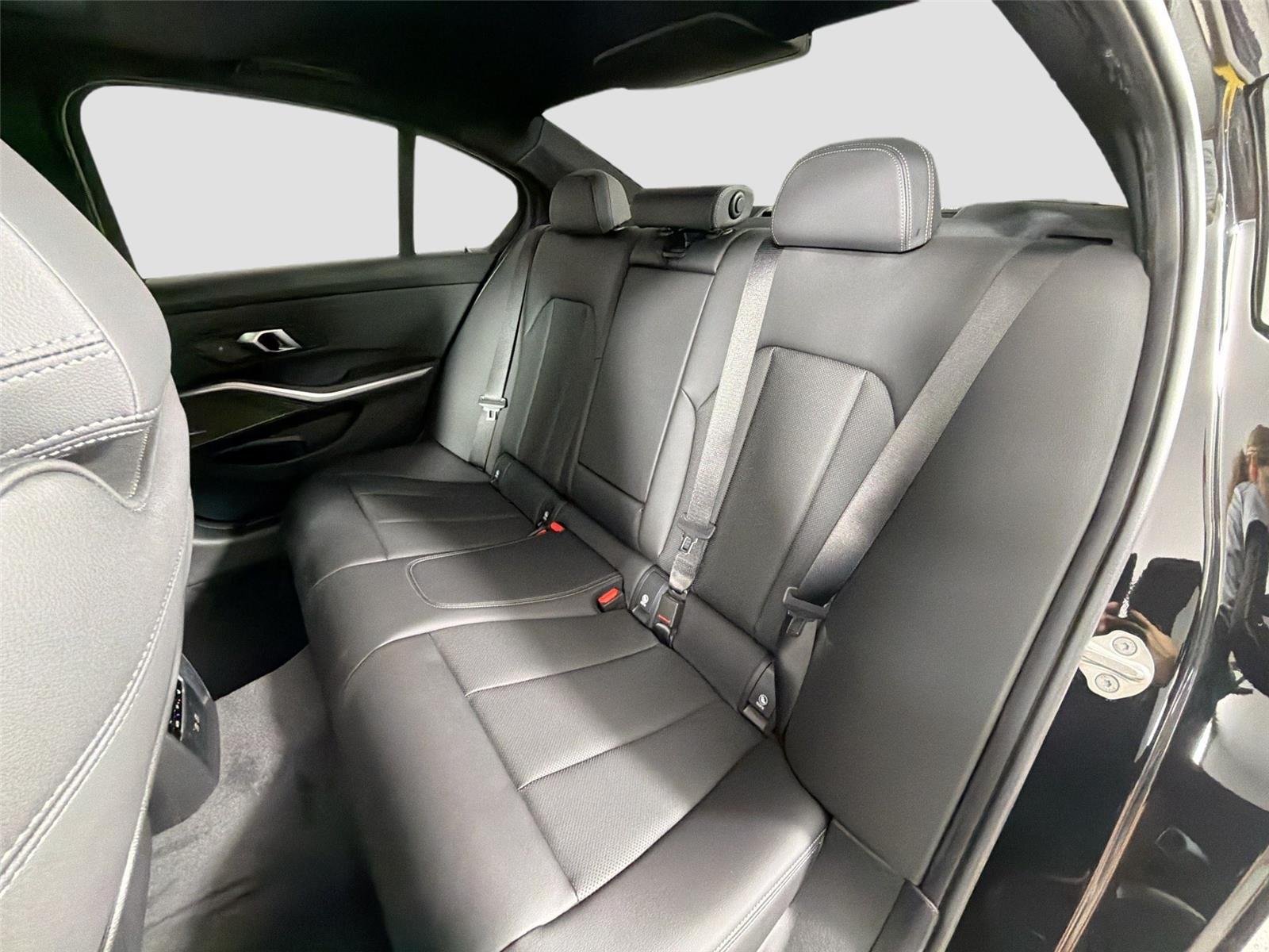 New 2026 Black Sapphire Metallic BMW M340i xDrive image 25