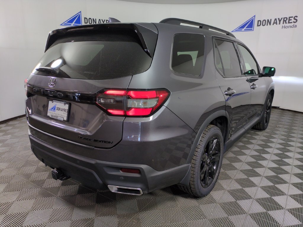 Certified Used 2025 Modern Steel Metallic Honda Black Edition image 10