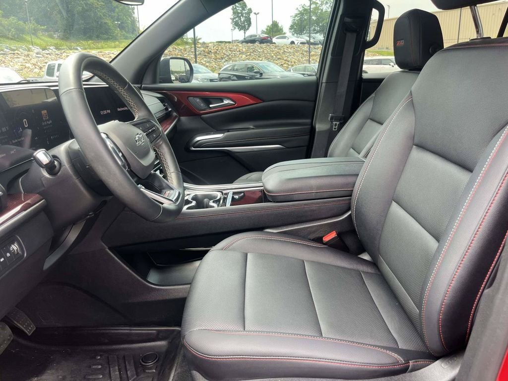 Used 2024 Red Chevrolet Z71 image 17
