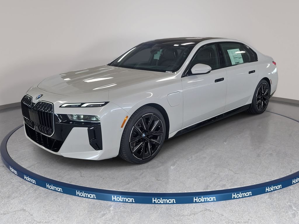 New 2026 Mineral White Metallic BMW 750e xDrive image 1