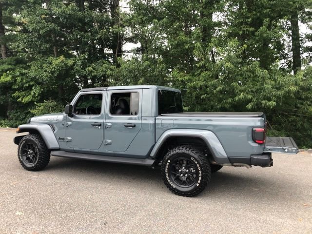 Used 2025 Gray Jeep High Tide image 12