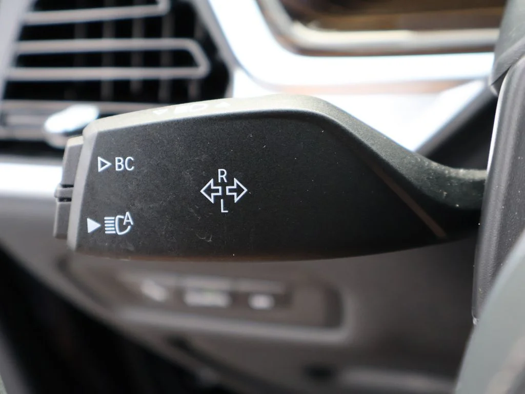 Used 2026 Black BMW xDrive40i image 32