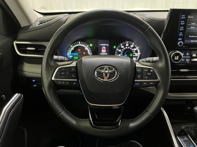 Certified Used 2021 Blue Toyota LE image 19