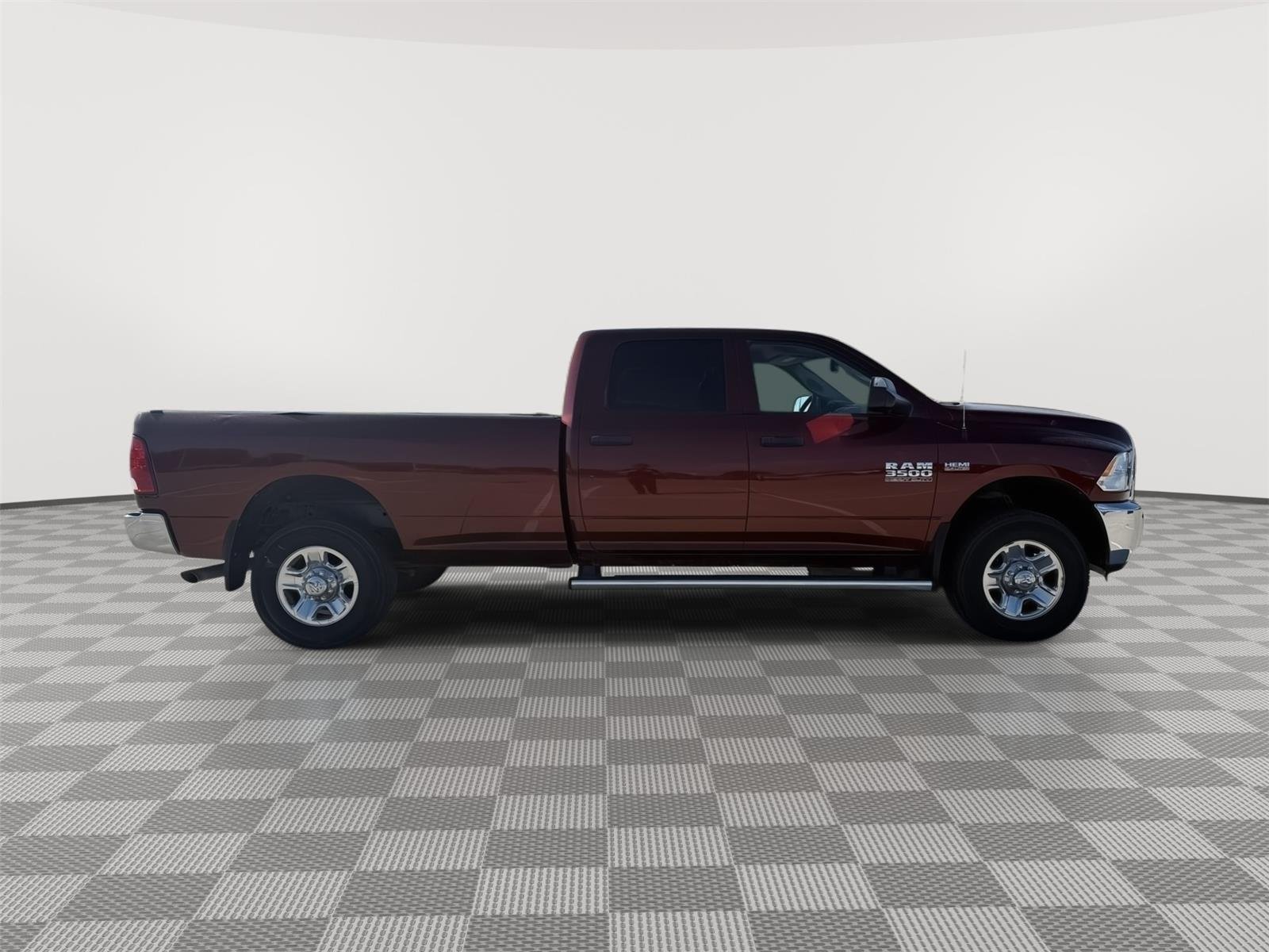 Used 2016 Delmonico Red Pearlcoat Ram Tradesman image 6