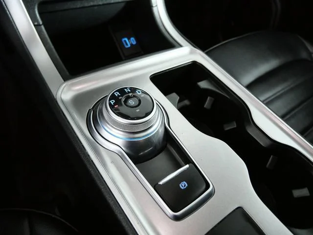 Used 2024 Gray Ford SEL image 5