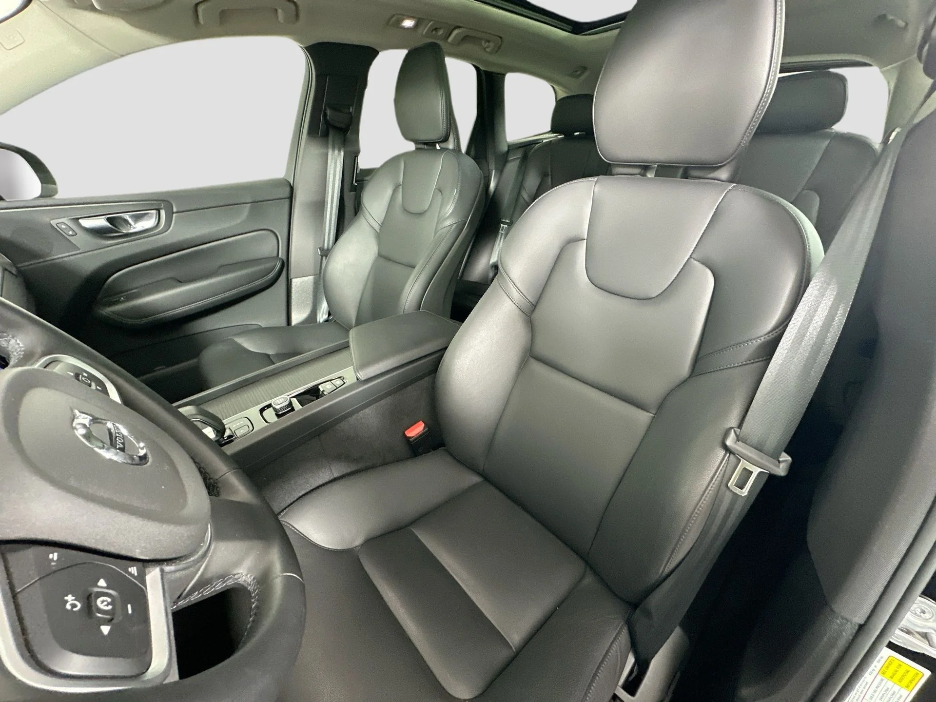 Used 2025 Onyx Black Volvo Core image 21