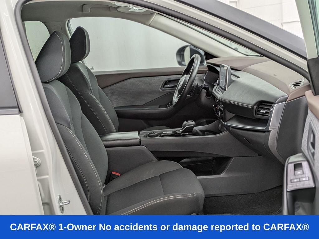 Used 2023 White Nissan S image 16