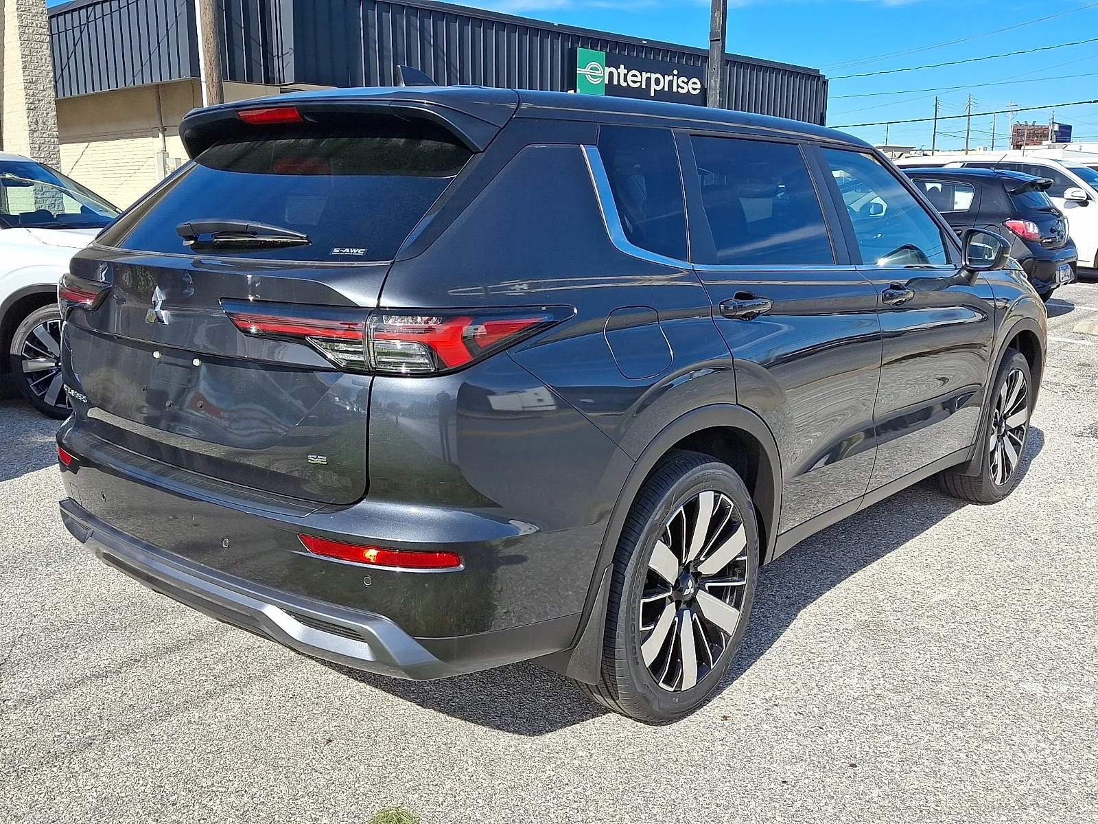 New 2026 Gray Mitsubishi SE image 7