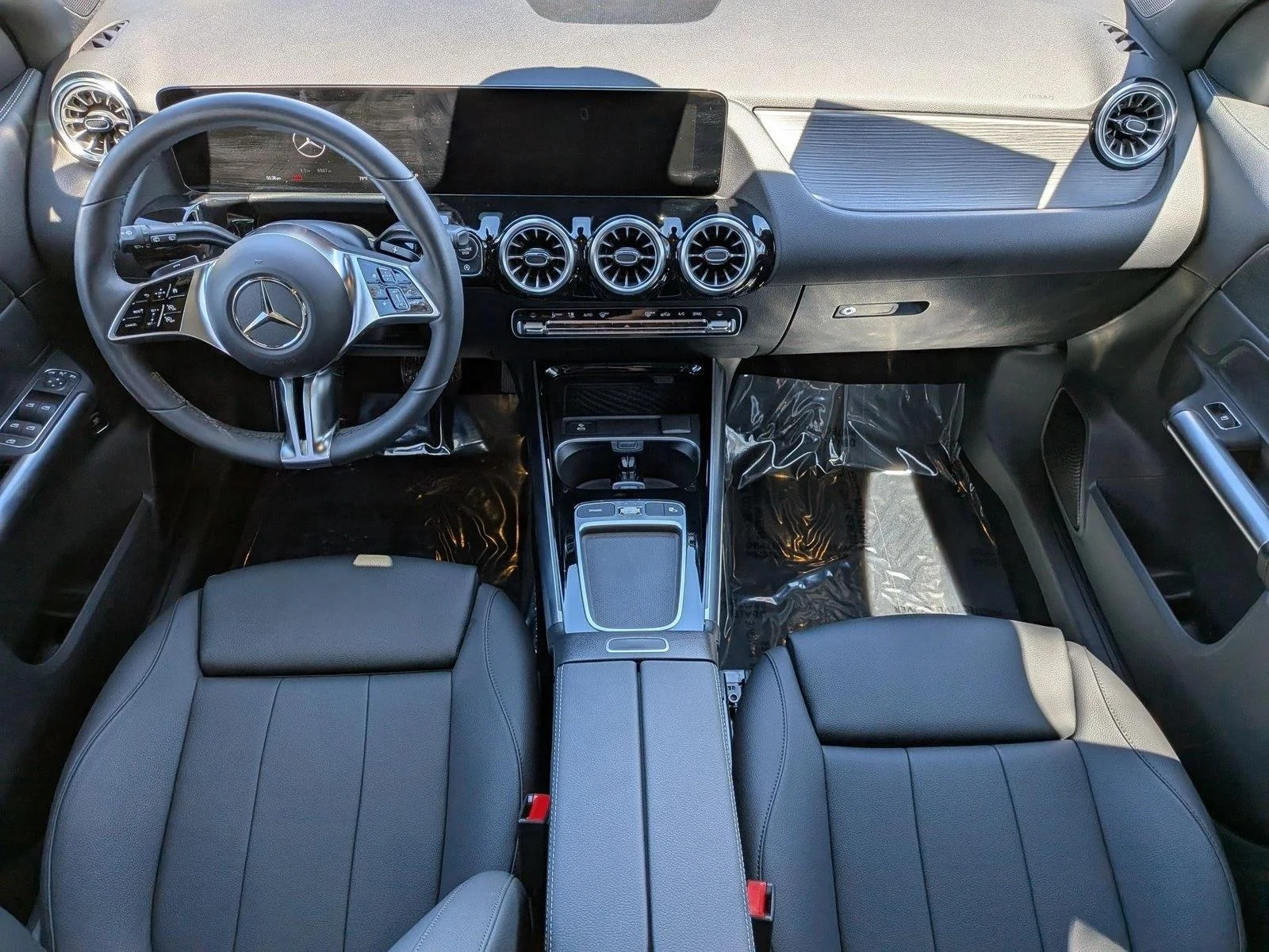 Used 2026 Mountain Grey Metallic Mercedes-Benz GLA 250 image 14