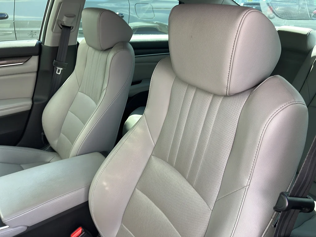Used 2019 Lunar Silver Metallic Honda EX-L image 9