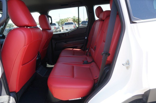 Used 2025  Toyota 1958 image 19
