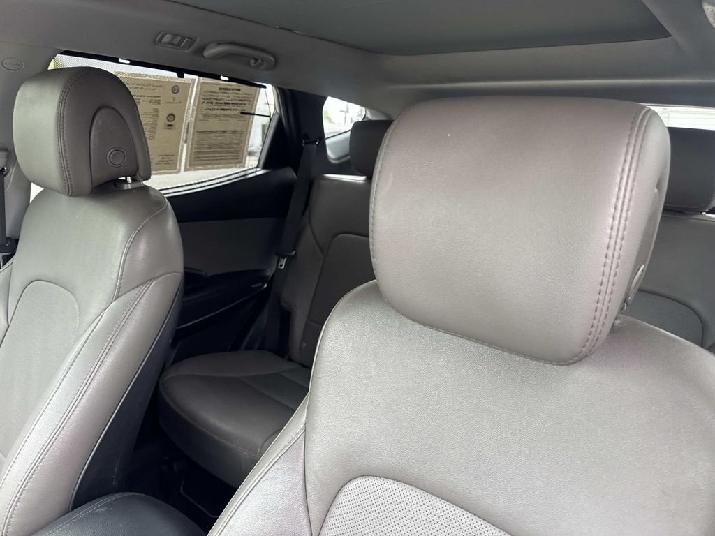 Used 2018 Black Hyundai 2.4 Base image 19