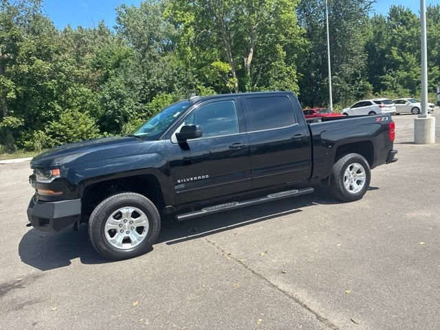 Used 2018 Chevrolet Silverado 1500 LT Z71 with VIN 3GCUKREC3JG257914 for sale in Kansas City