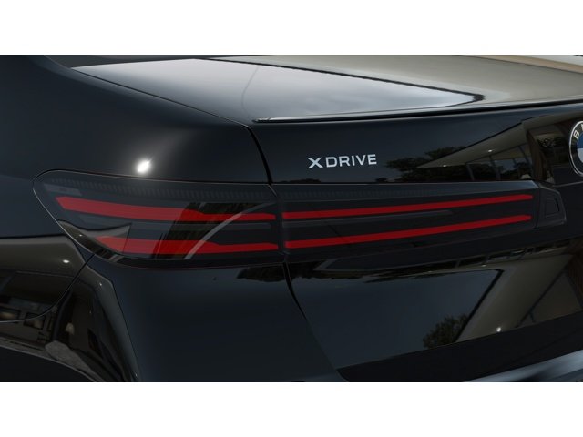 New 2027 Black Sapphire Metallic BMW 740 image 8