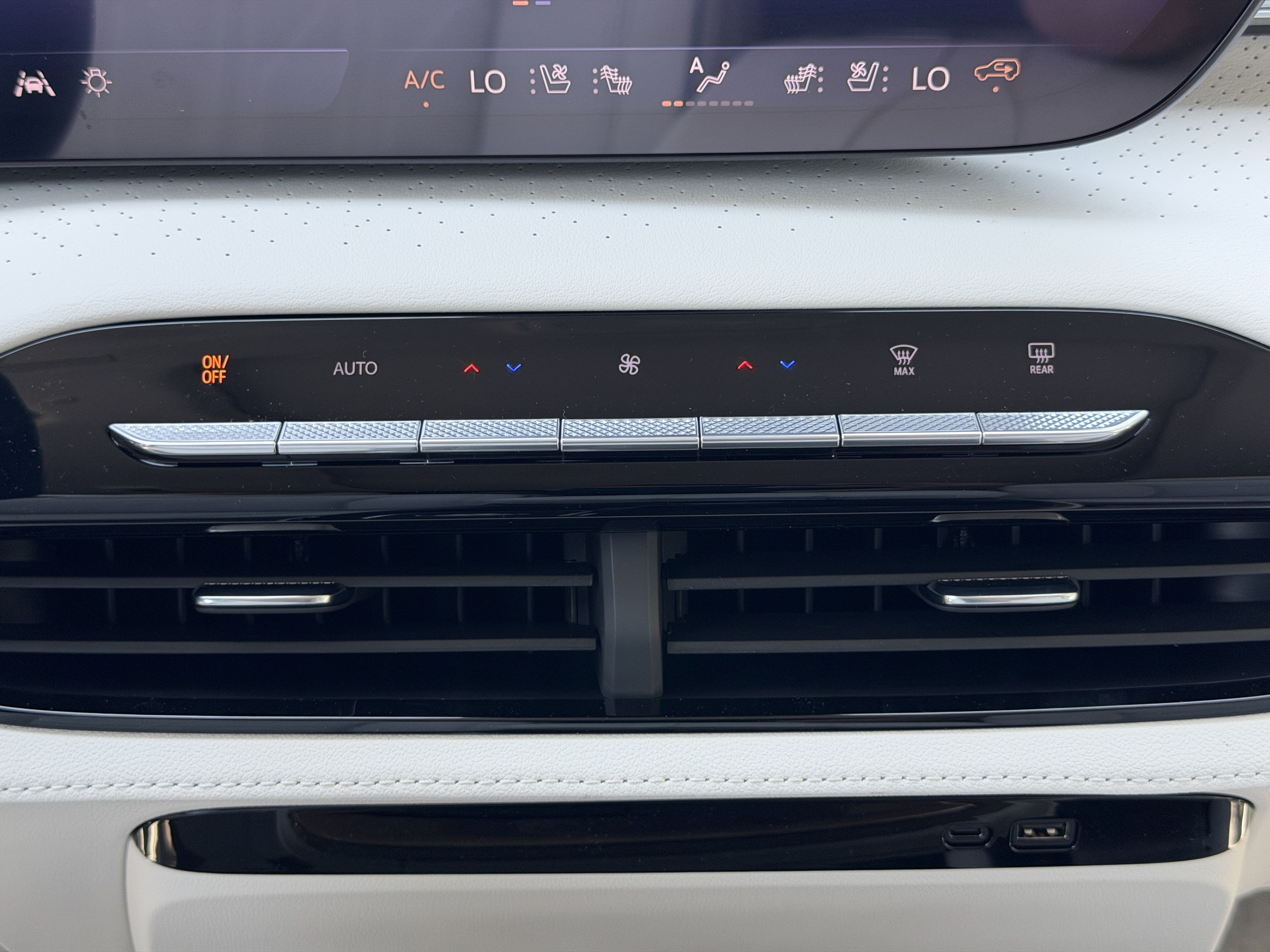 2026 Buick Enclave Avenir - Photo 25