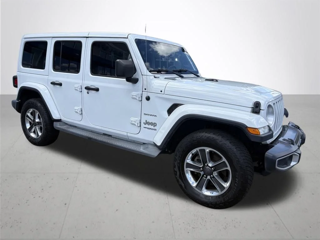 Used 2018 White Jeep Unlimited Sahara image 10