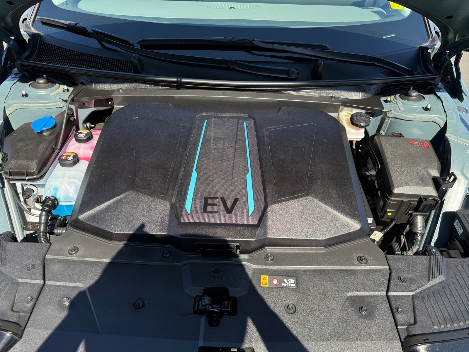 Certified Used 2024 Teal Hyundai SE image 20
