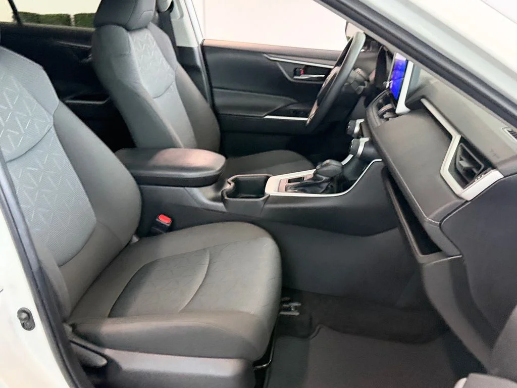 Used 2023 White Toyota XLE image 14