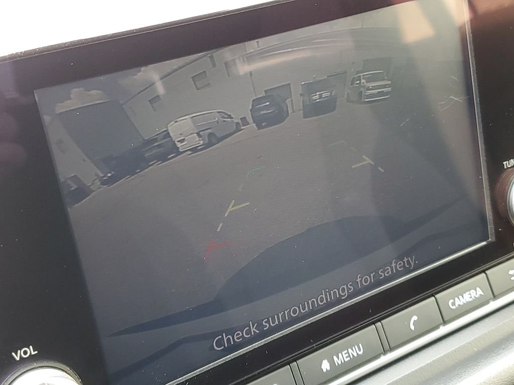 Used 2021 Glacier White Nissan S image 14