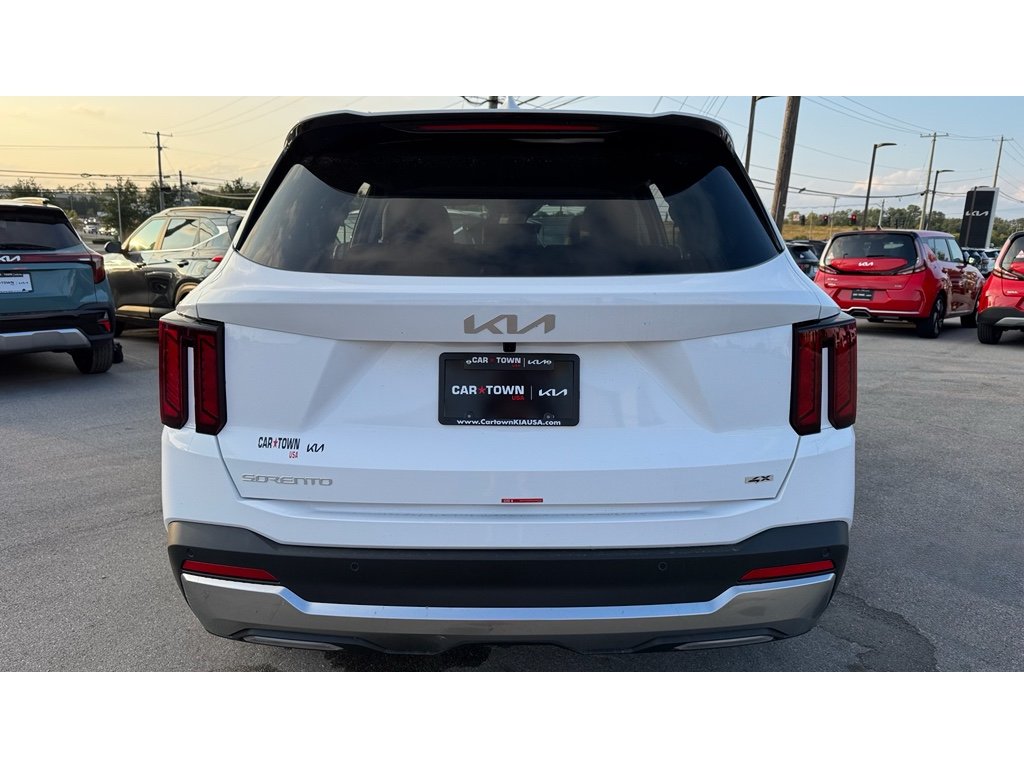 2026 Kia Sorento S photo 4