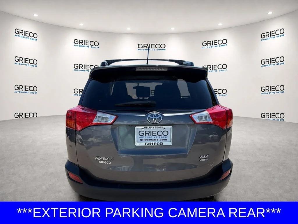 Used 2013 Gray Toyota XLE image 6