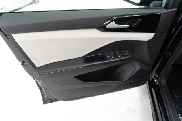 New 2027 Deep Black Pearl Volkswagen S image 15