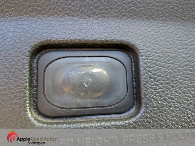 Used 2015 Silver Ford XLT image 12
