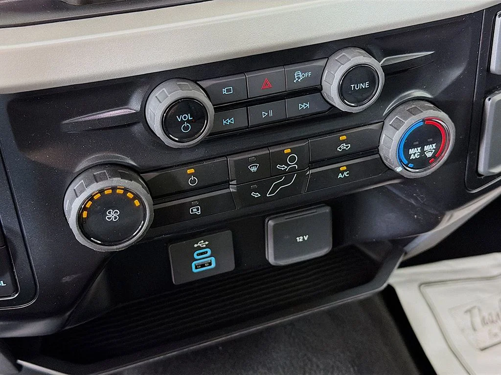 New 2025 Oxford White Ford F-350® XL image 34