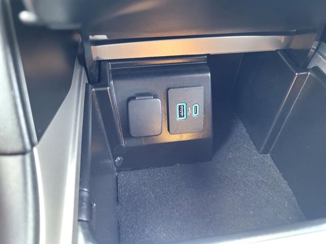 Used 2024 White Ford XLT image 19