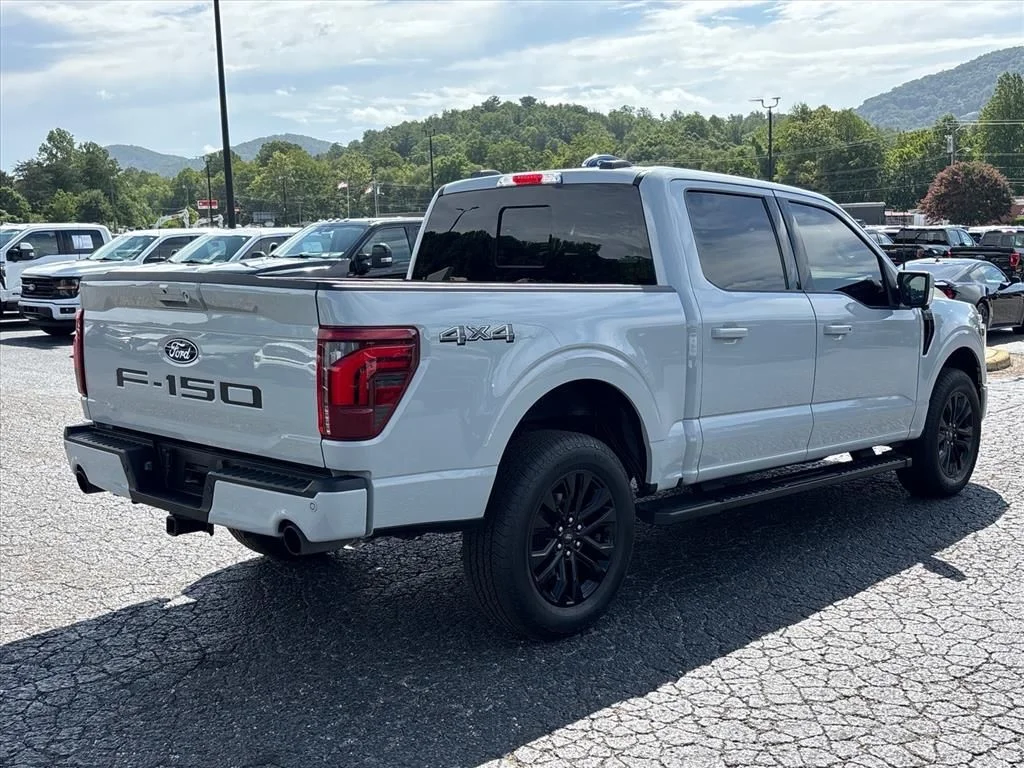 Used 2024 Gray Ford Lariat image 8