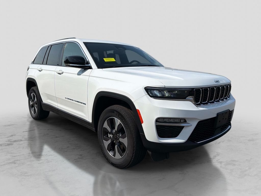 Used 2024 White Jeep 4xe image 7