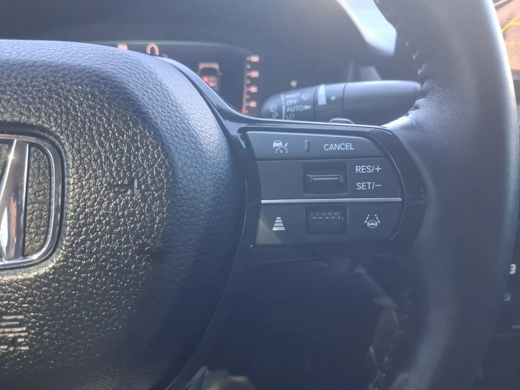 Used 2025 Black Honda Touring image 27
