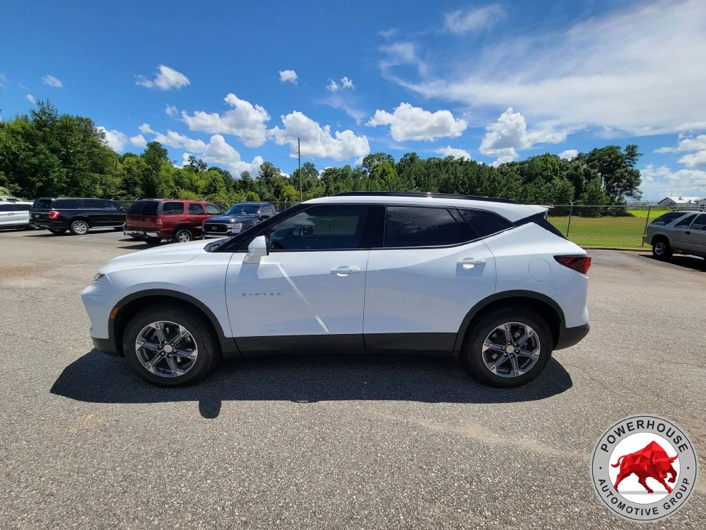 Used 2024 White Chevrolet LT image 3