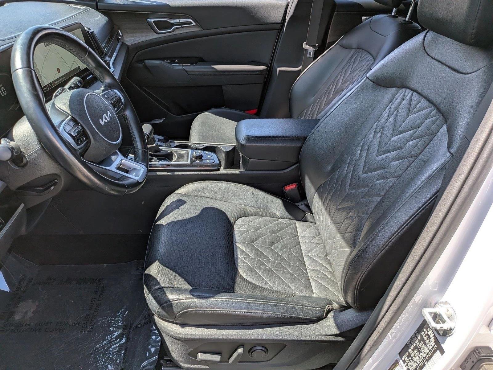Used 2023 Glacial White Pearl Kia X-Line image 16